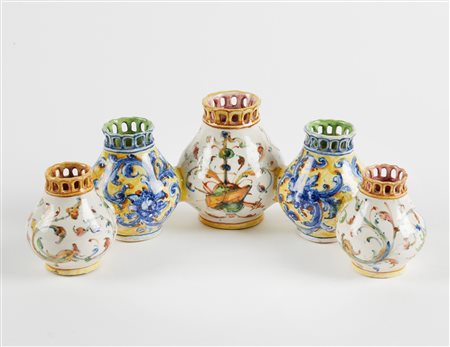 Angelo Minghetti (Bologna, 1822 - Bologna, 1885) 
5 vasetti XX secolo
 Cm 9x24x11,5