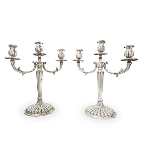 Coppia di candelabri a 3 luci in argento 800