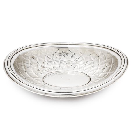 Vassoio ovale in argento 800