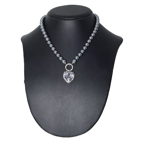 Collana con perle grigie e ciondolo in argento 925 a forma di cuore
