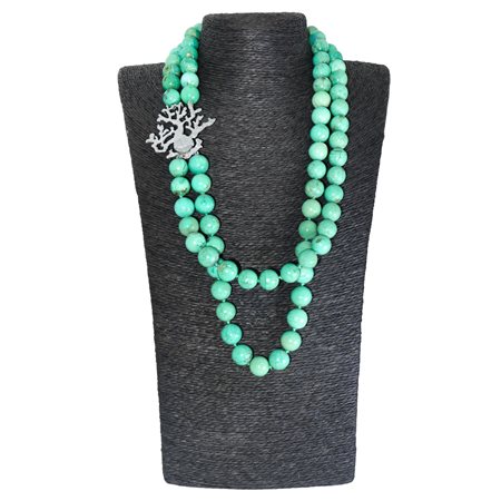 Collana a due fili di crisoprasio a sfere lucide, chiusura in argento dalla forma di ramo di corallo