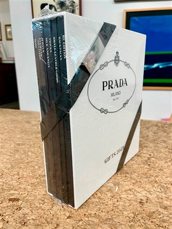 MODA (PRADA) - Prada. Gifts 2025, 2025