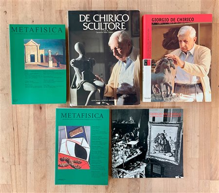 GIORGIO DE CHIRICO (DE CHIRICO SCULTORE) - Lotto unico di 5 cataloghi