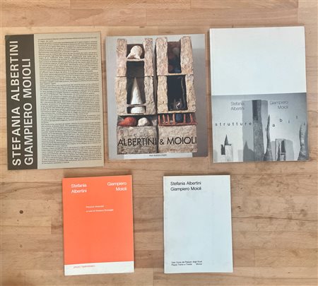 GIAMPIERO MOIOLI E STEFANIA ALBERTINI - Lotto unico di 4 cataloghi e un pieghevole