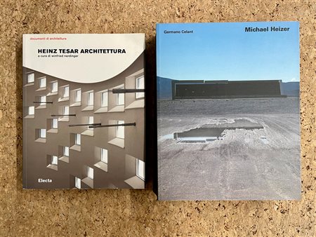 ARTE E ARCHITETTURA (MICHAEL HEIZER E HEINZ TESAE) - Lotto unico di 2 cataloghi