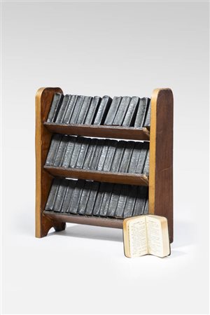 SET<BR>Set di 40 opere di Shakespeare in miniatura