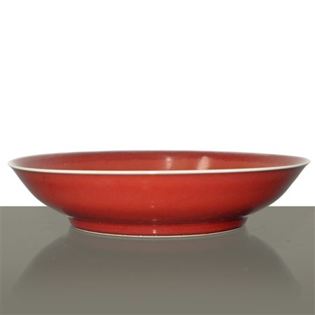 Piatto cinese in porcellana rossa, Qing Dynasty 18° secolo