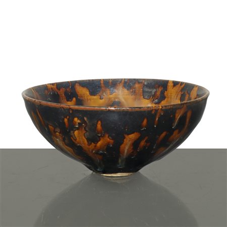 Ciotola da tè con decori a fiamma