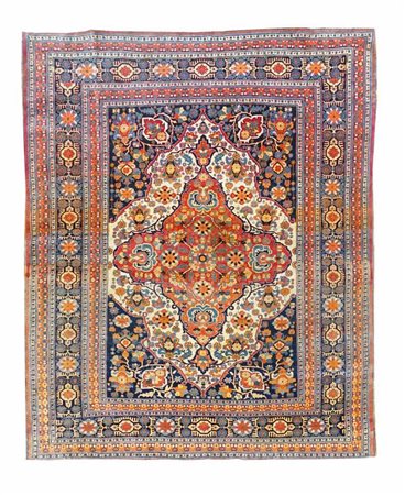 Tappeto dell’atelier del maestro “Hadji Jalili” che dispone di ornamentazioni...