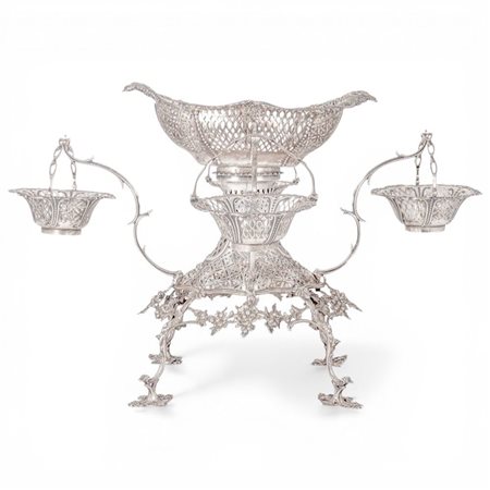 Erick Romer (1724 - )  Epergne georgiana inglese in argento - Londra 1772