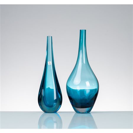 FORNACE VENEZIANA, Due vasi di forma differente in vetro