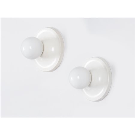 ACHILLE CASTIGLIONI, Coppia lampade parete mod. "Light ball"
