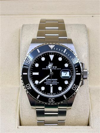 Rolex 

  Submariner Date 
 

  126610LN