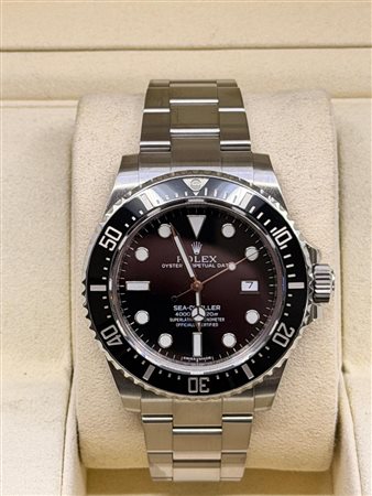 Rolex 

  Sea-Dweller 
 

  116600