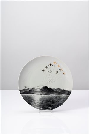 Piero Fornasetti (Milano 10/11/1913 - Milano 09/10/1988)  - Piatto commemorativo 'La microtecnica', 1973