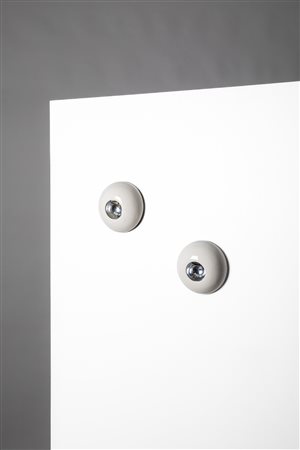 Vico Magistretti - Coppia di lampade da parete modello 'Olga', 1986