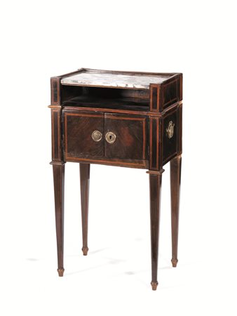 COMODINO, GENOVA, FINE SECOLO XVIII in palissandro filettato e bois de rose...