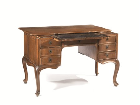 SCRIVANIA, VENEZIA, MET&Agrave; DEL SECOLO XVIII in noce a quattro cassetti e...