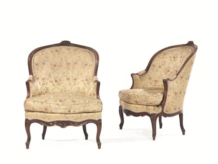 COPPIA DI POLTRONE A POZZETTO, FRANCIA, MET&Agrave; DEL SECOLO XVIII in noce,...