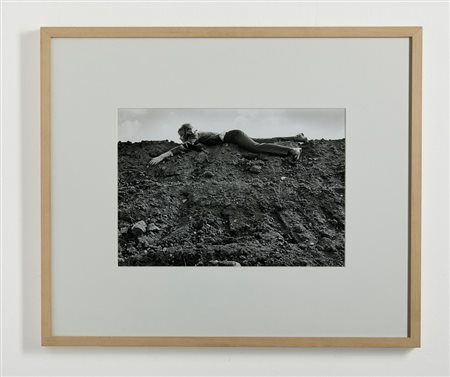 PLATEN ANGELIKA (n. 1942) - DENIS OPPENHEIM (1969).