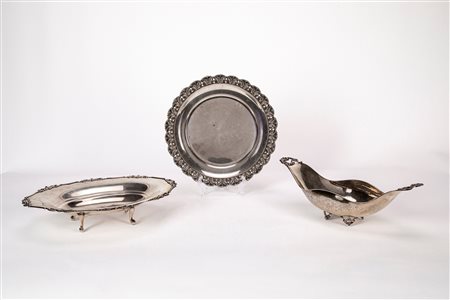 Piatto e due alzatine