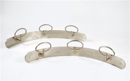 Sergio Mazza (Milano, 1931 - ) 
Coppia di appendiabiti ricurvi 
 Cm cadauno 16x80x8