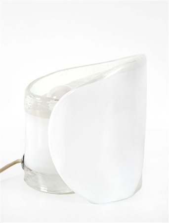 Leucos (attribuito a)  
Lampada da tavolo 
 Cm 18x17,5x16,5