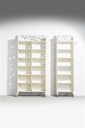 PRODUZIONE ITALIANA<BR>Coppia di librerie con appendiabiti
