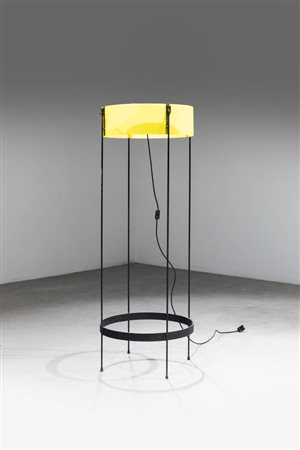 PRODUZIONE ITALIANA<BR>Lampada da terra