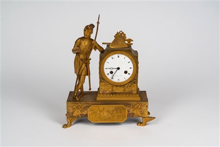 Pendola d’appoggio in bronzo dorato a soggetto cavalleresco. Francia, primo quarto del XIX secolo