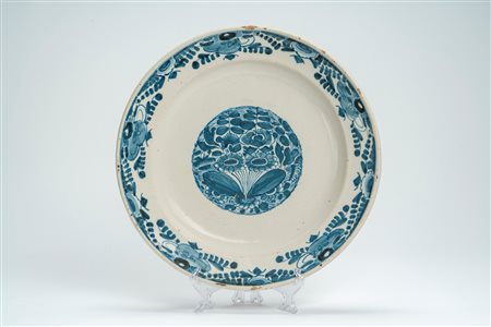 Grande piatto tondo. Manifattura Antonibon, Nove di Bassano, prima metà del XVIII secolo