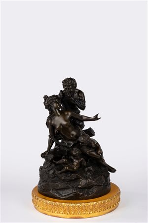 Gruppo in bronzo raffigurante Ninfa con satiro e putti. Francia, secolo XIX