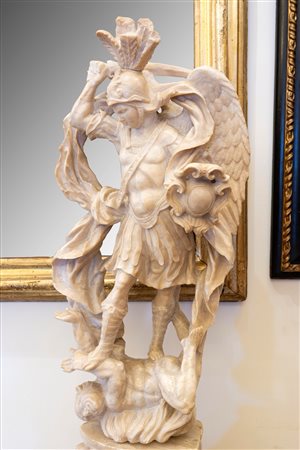 Scultura in alabastro raffigurante San Michele Arcangelo che sconfigge il demonio. Secolo XVIII