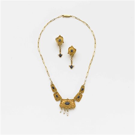 Demi-parure: collier ed orecchini in oro giallo con zaffiri ovali e perle. g....