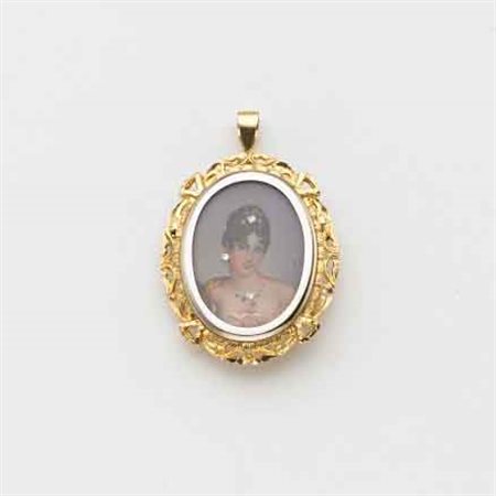 Spilla/pendente in oro giallo e bianco con miniatura di donna g. 7,20...