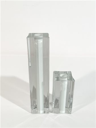 Venini Due basi per portacandele. Vetro cristallo e lattimo. Firma a punta. Mura