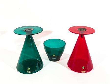 Vistosi Due portacandele in vetro verde smeraldo e rosso uniti a una ciotolina i