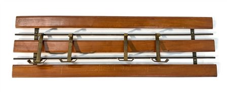 Appendiabiti in legno massello e metallo verniciato nero e ottonato. Italia, an
