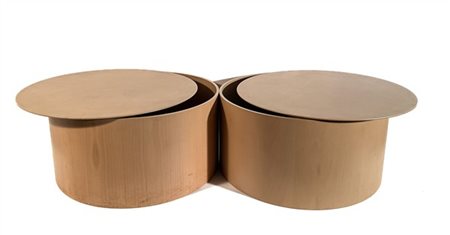 Ingo knuth Due tavolini contenitori cilindrici in legno di betulla tinto beige.