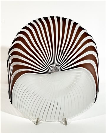 Manifattura di Murano Piatto centrotavola di forma irregolare in vetro soffiato