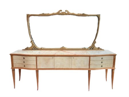 Cassettiera con piano in marmo incassato, fronte rivestito in pergamena (cm 252