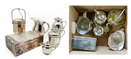 Cartone contenente numerosi oggetti in metallo argentato tra cui due brocche e