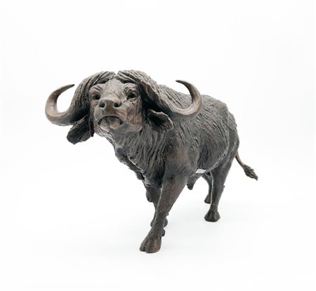 Cesare Rabitti "Bufalo dell'acqua" 
multiplo in bronzo (cm 25x40x13) 
firmato e