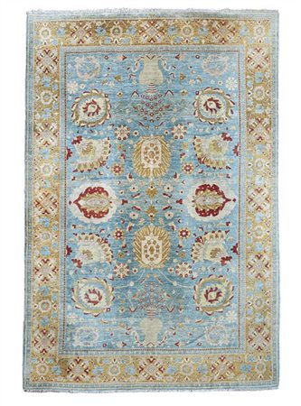 Tappeto Azeri, Caucaso, secolo XX. Decoro all over di grandi dimensioni con mot