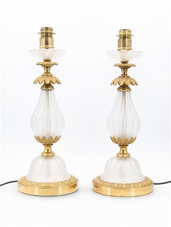 Coppia di basi per lampada da tavolo con fusto e bobeche in vetro costolato e a