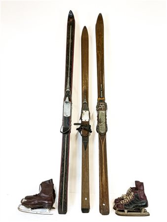 Lotto composto da tre paia di sci vintage in legno di marche differenti, ed un