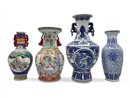 Manifatture orientali, secolo XX. Lotto composto da quattro diversi vasi di dec