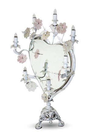 Specchiera d'appoggio in metallo verniciato bianco a forma di cuore con sette l