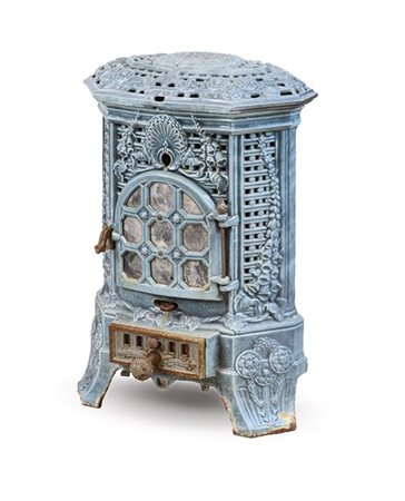 Deville & C. Charleville, 1920 - 1930 ca.
Stufa "Lily" n. 450 in ghisa smaltata