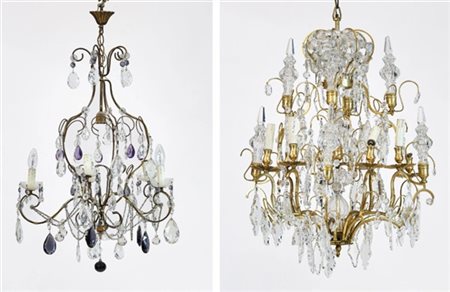 Lotto composto da due lampadari, uno a otto luci e uno a sei con strutture in m